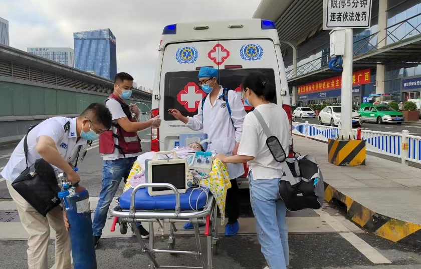 凤山县救护车出租公司